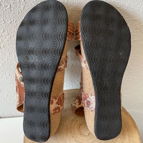 Born Leather Sandals Size 6-6.5 EUC - Picture 6 of 8